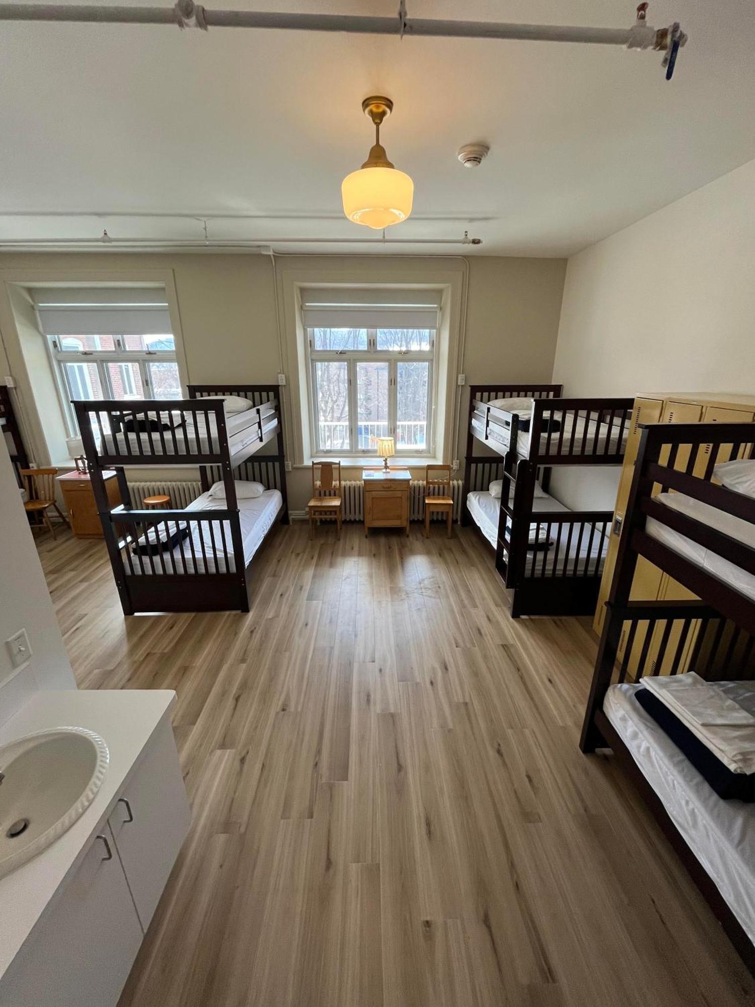 Auberge De Jeunesse Des Balcons 拜圣保罗 外观 照片