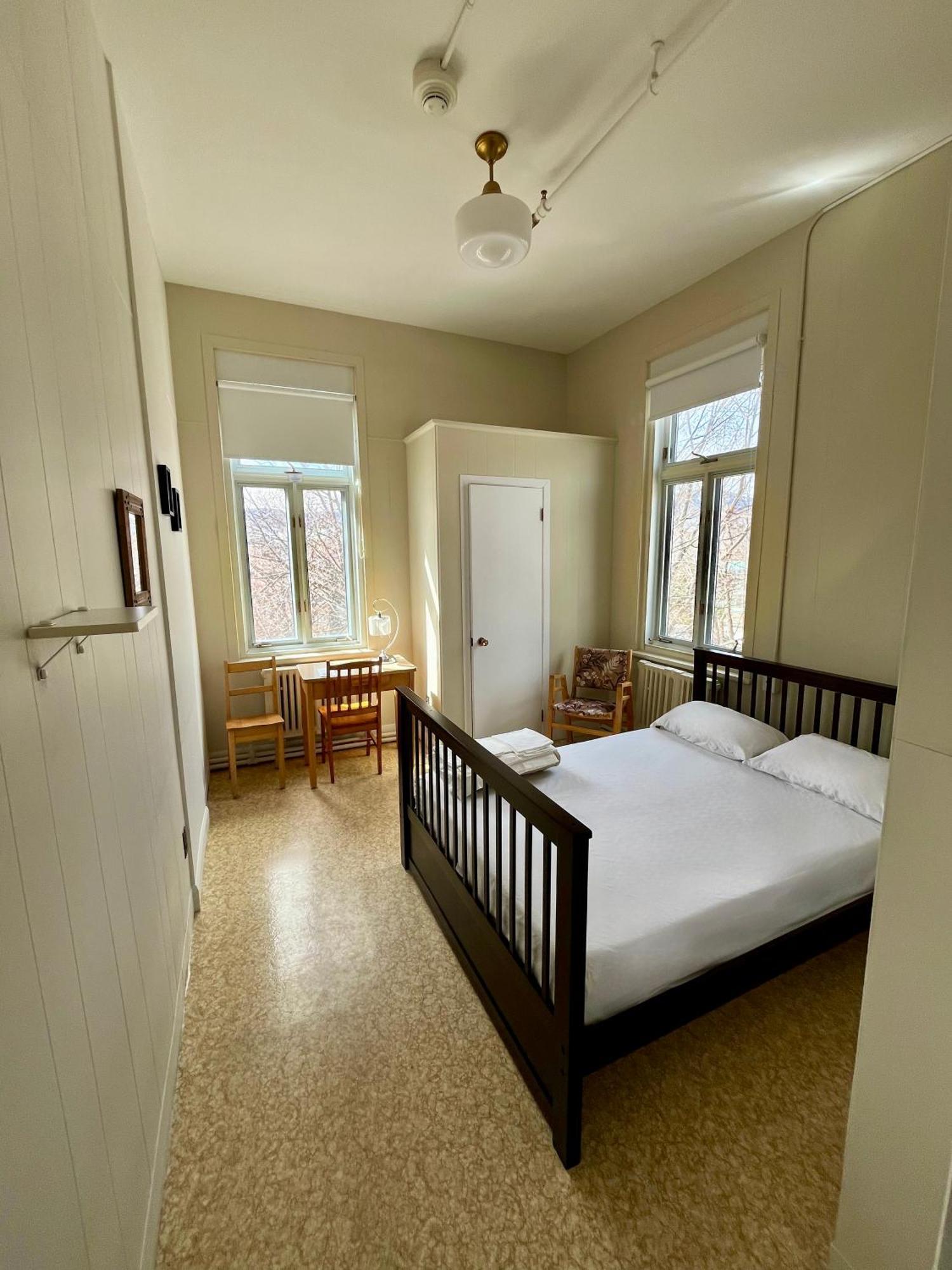 Auberge De Jeunesse Des Balcons 拜圣保罗 外观 照片